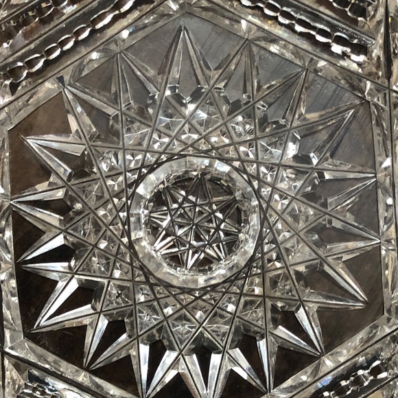 Vintage Cut Glass Sunburst Relish Tray Candy Dish with Cup handle, Ornate design - Picture 6 of 10